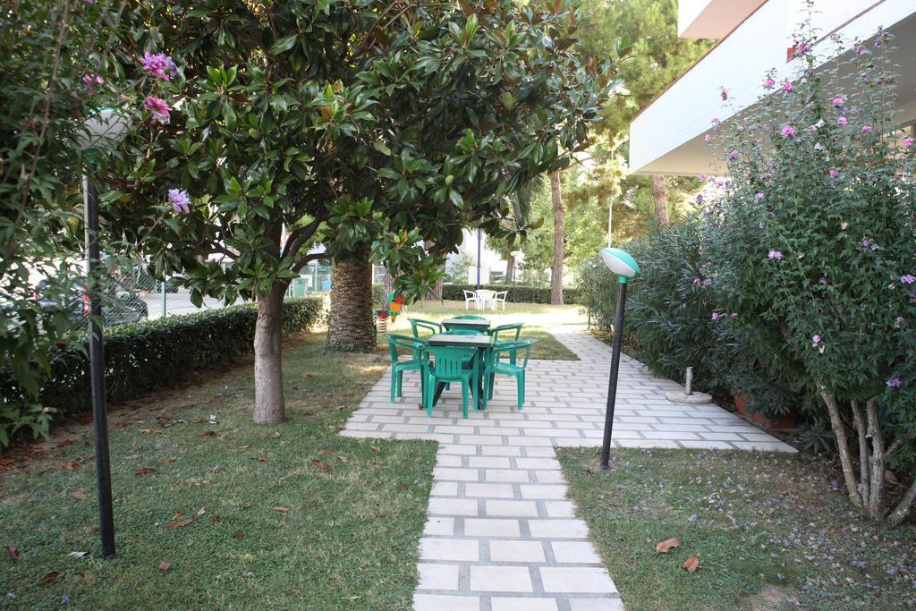Hotel Blumen San Benedetto del Tronto Exterior photo